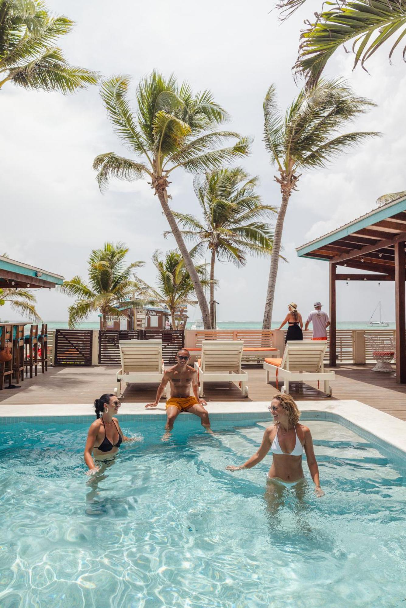 Ocean Tide Beach Resort San Pedro  Ngoại thất bức ảnh